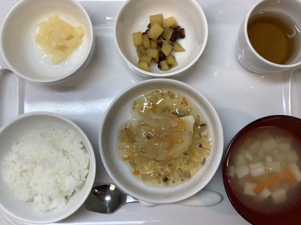 《常食》《離乳食完了期》かれいのあんかけです。