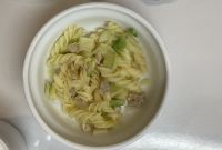 《離乳食後期》おやつは、キャベツパスタです。